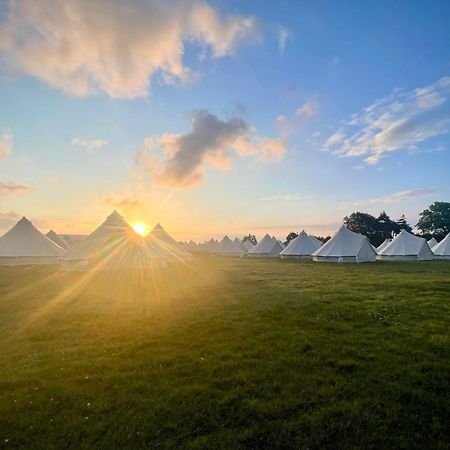 Nine Yards Bell Tents At The Tt - คาสเซิลทาวน์ ภายนอก รูปภาพ