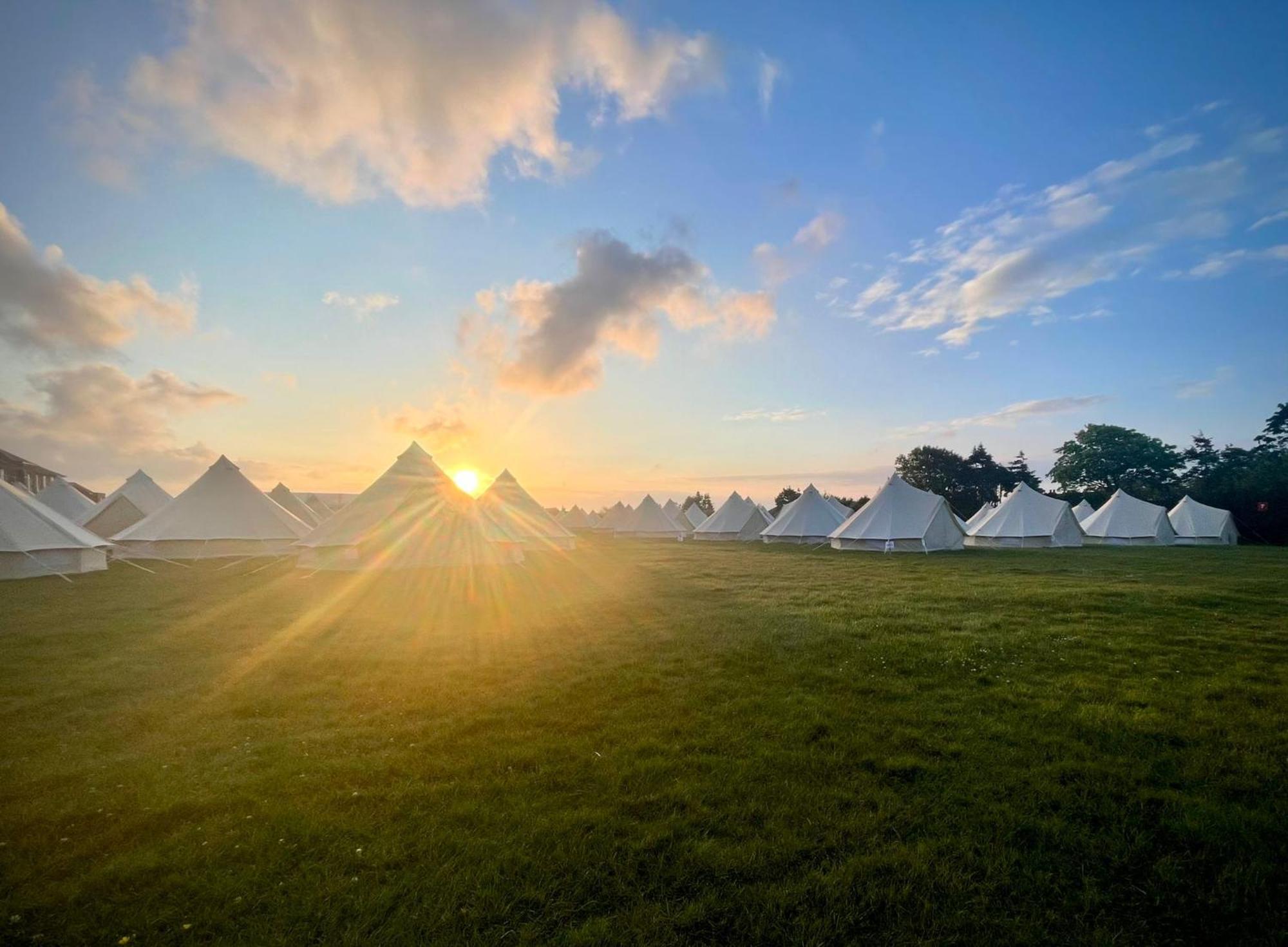 Nine Yards Bell Tents At The Tt - คาสเซิลทาวน์ ภายนอก รูปภาพ